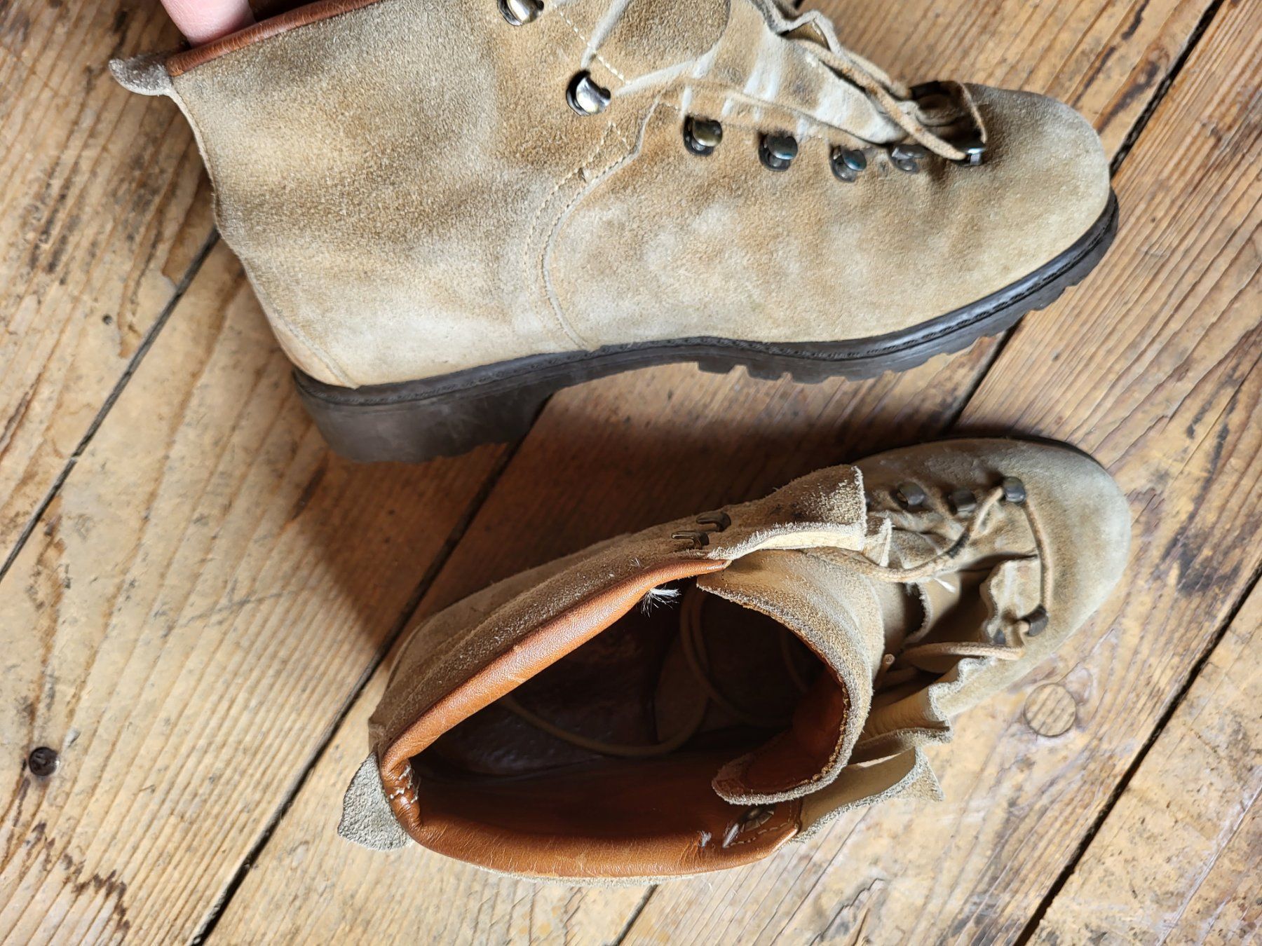 Scarpe da donna: Wanderschuhe – Usato da Flawil venduto da Uncristalized 1