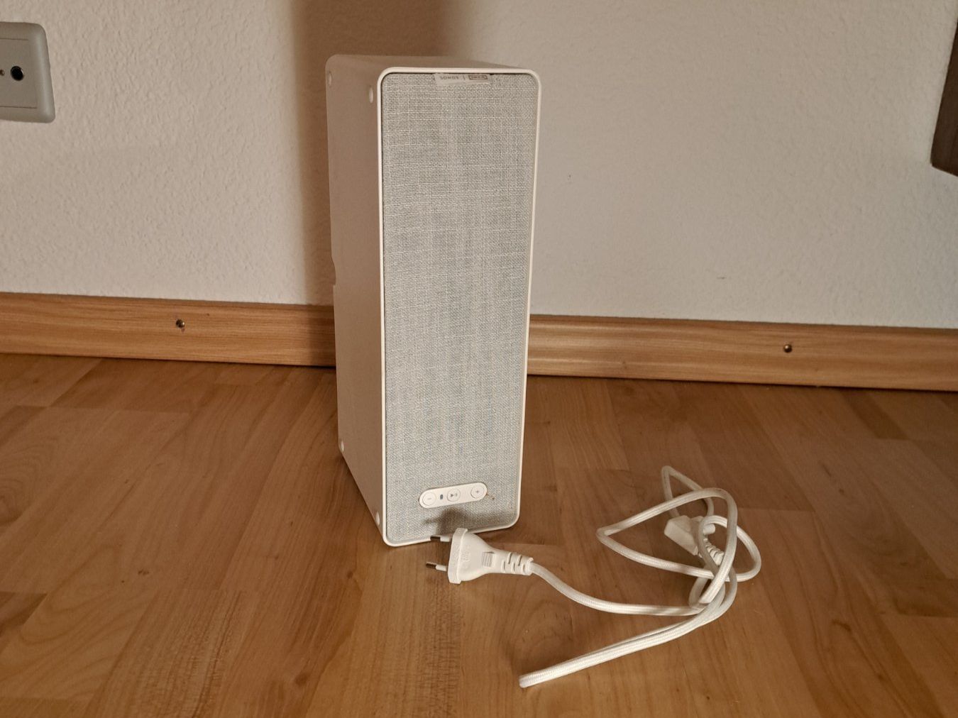 Ikea Lautsprecher: IKEA Sonos SYMFONISK WLAN Lautsprecher – Gebraucht aus St. Gallen von selinalinalina