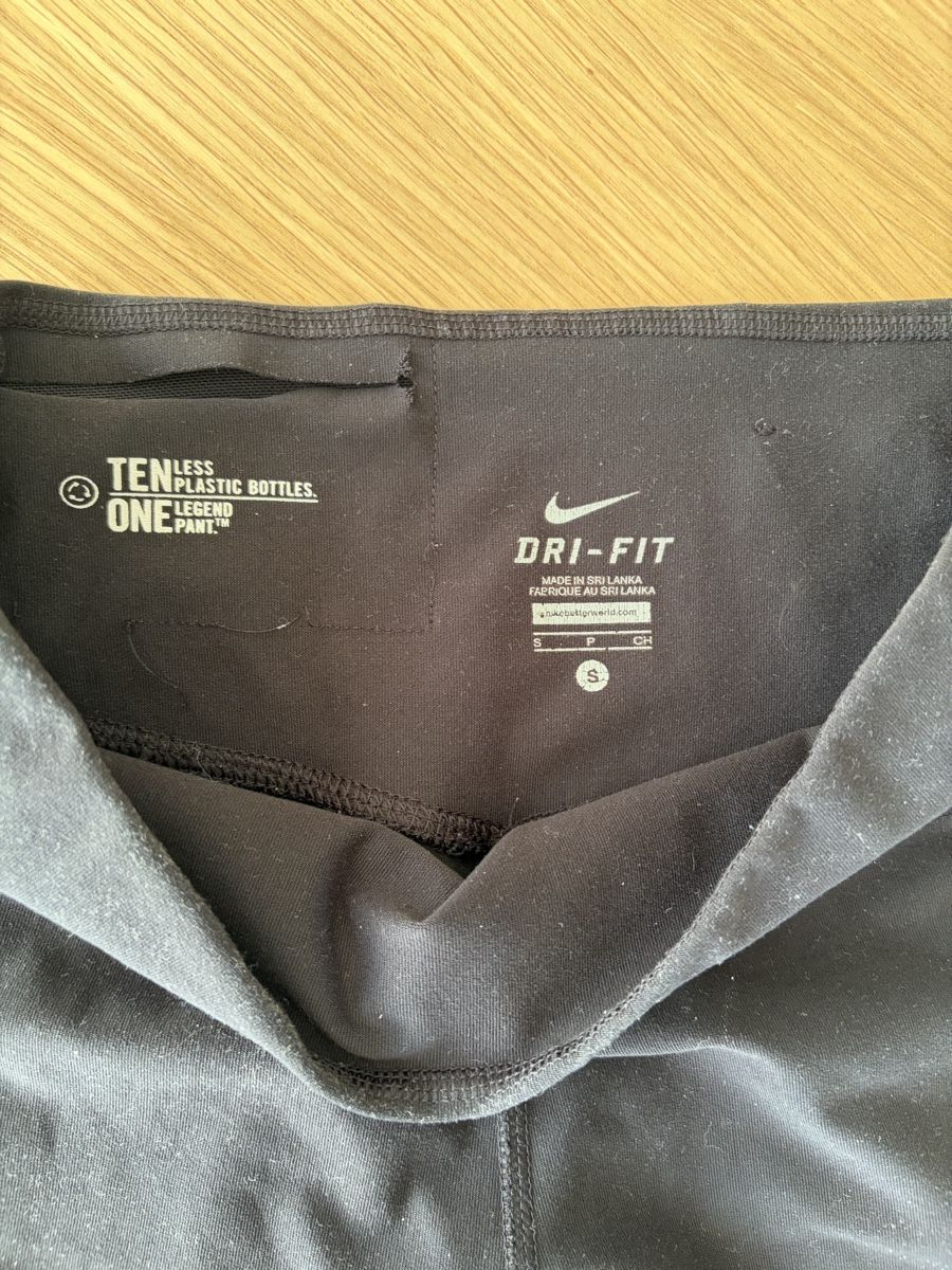 Nike Leggings: Nike Dri-Fit legging  – Usato da Herrliberg venduto da LL90 1