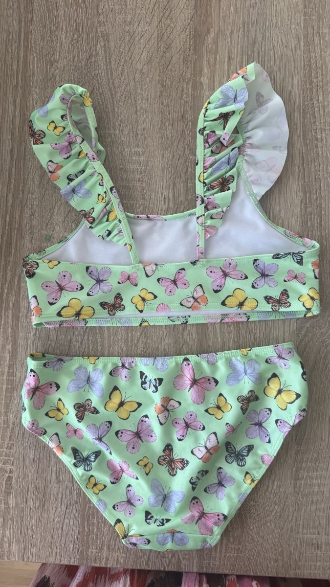 H&M Badekleider & Bikinis: Badeanzug 👙 gr.134/140  – Gebraucht aus Winterthur von -BeHappy24- 1