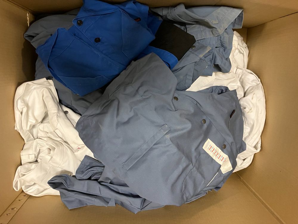 783. Posten mit div. Arbeitsklamotten ab 1. Kaufen auf Ricardo