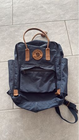 Fjällräven Kånken Rucksack dunkelblau sehr gut erhalten