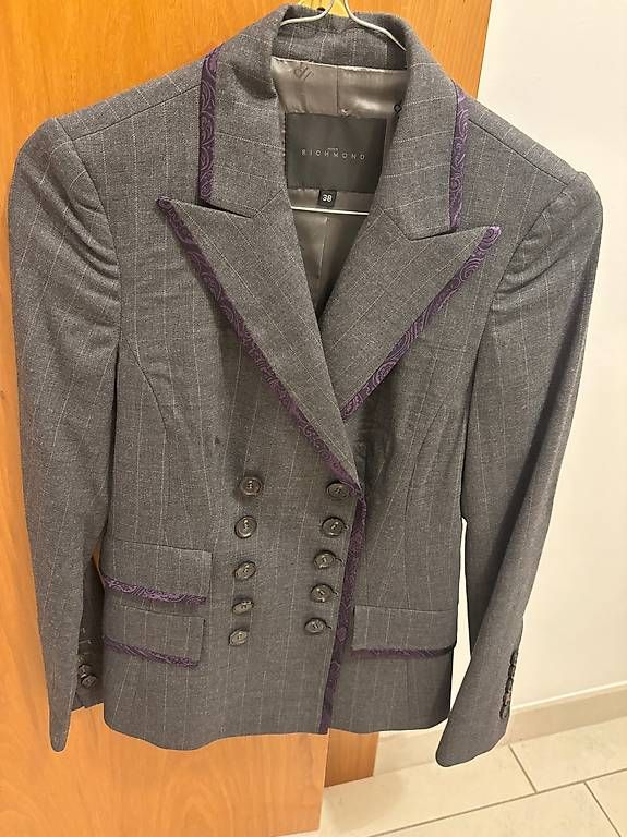 Completi & Tailleur: Completo con pantalone John Richmond – Usato da Vernate venduto da est_zt8f