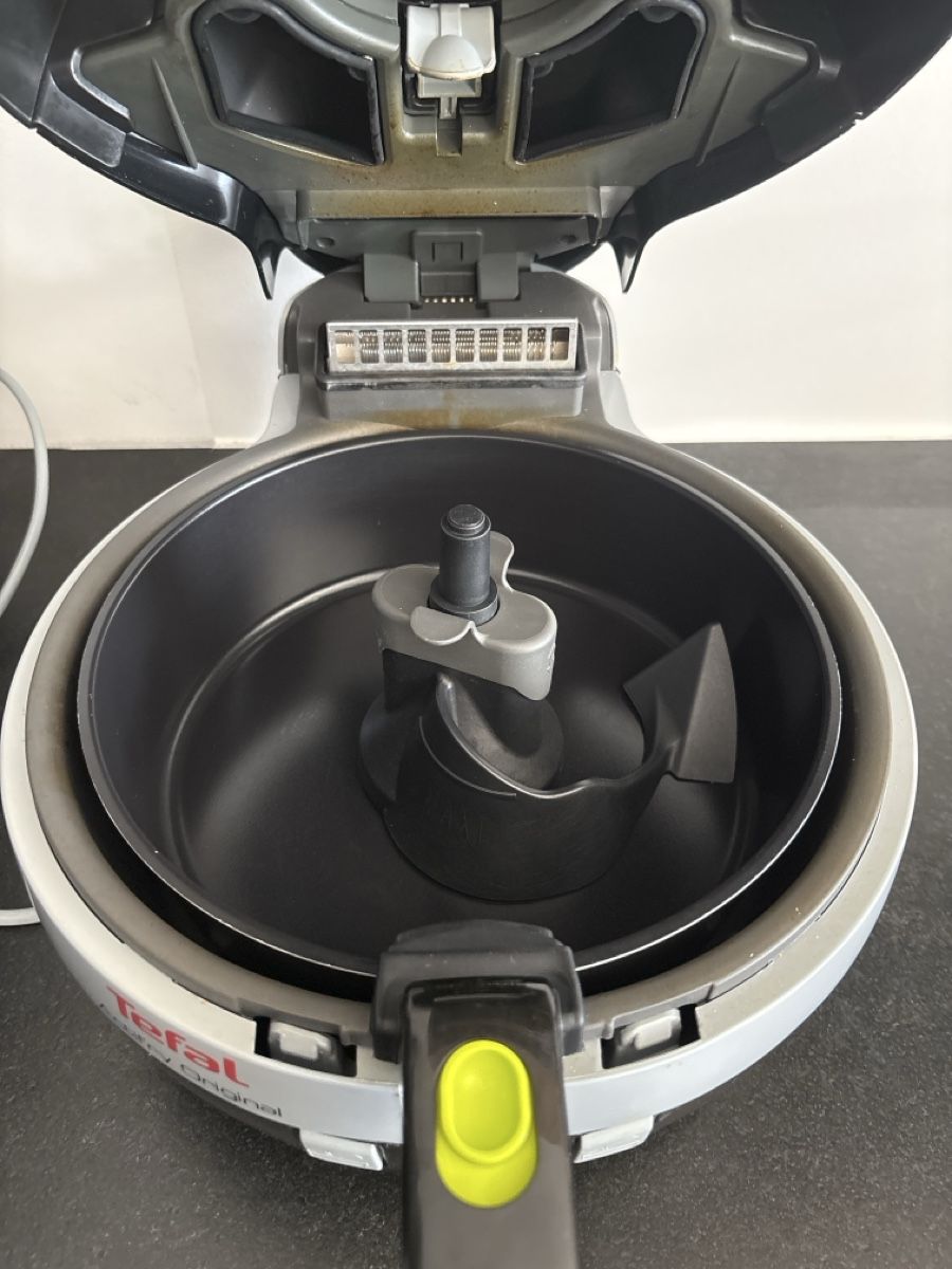 Tefal Elettrodomestici da cucina: Tefal Actifry Original - Friteuse – Usato da Delémont venduto da Ma_LoU.01 2