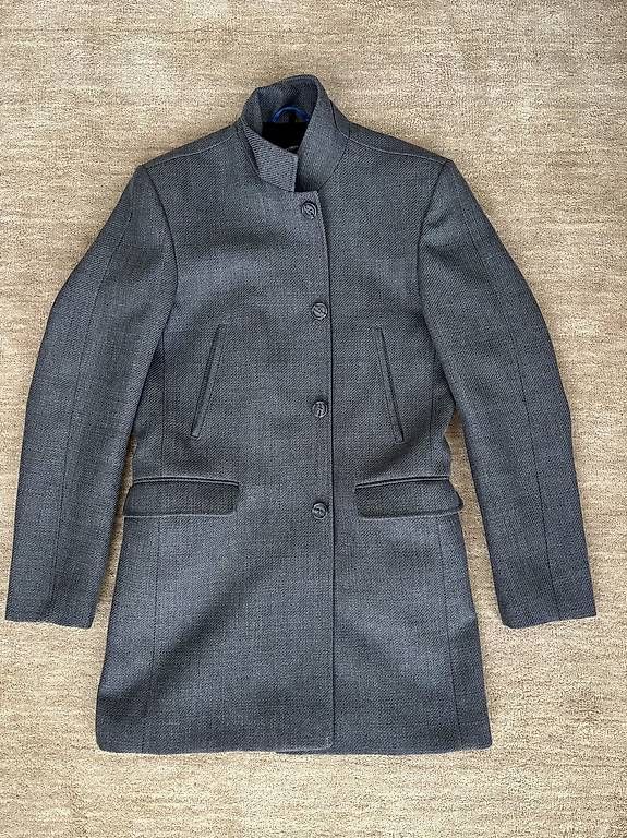 Globus Mäntel: Coat Globus Studio – Gebraucht aus Lausanne von FMDW