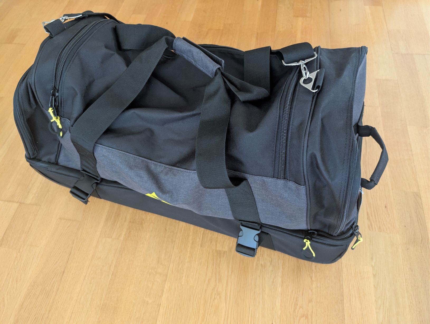 Fischer Taschen: Fischer Sporttasche SR Referee / Training Wheel Bag – Neu (gemäss Beschreibung) aus Cham von Leerich89 3
