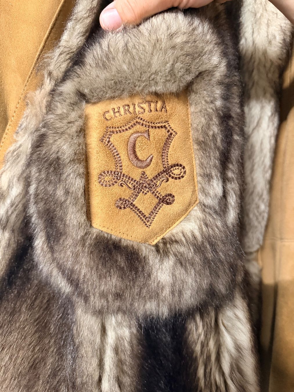 Cappotti: Cappotto in pelle scamosciata e pelliccia 44 – Usato da Liestal venduto da HAELV 3