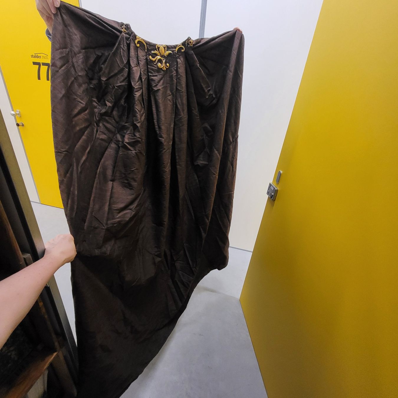 Costumi: Barockopernkostüm braun – Usato da meisterschwanden venduto da ursm03 1