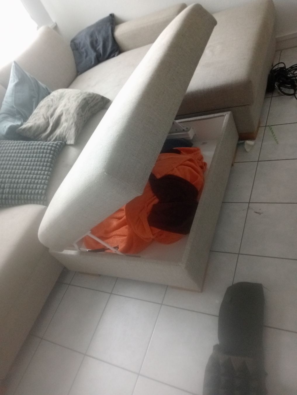 Sofas: canapé beige – Gebraucht aus Biel/Bienne von ri-k2503 2