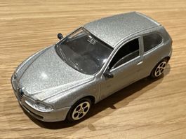 Alfa Romeo 1:43 top Zustand ab 9.-