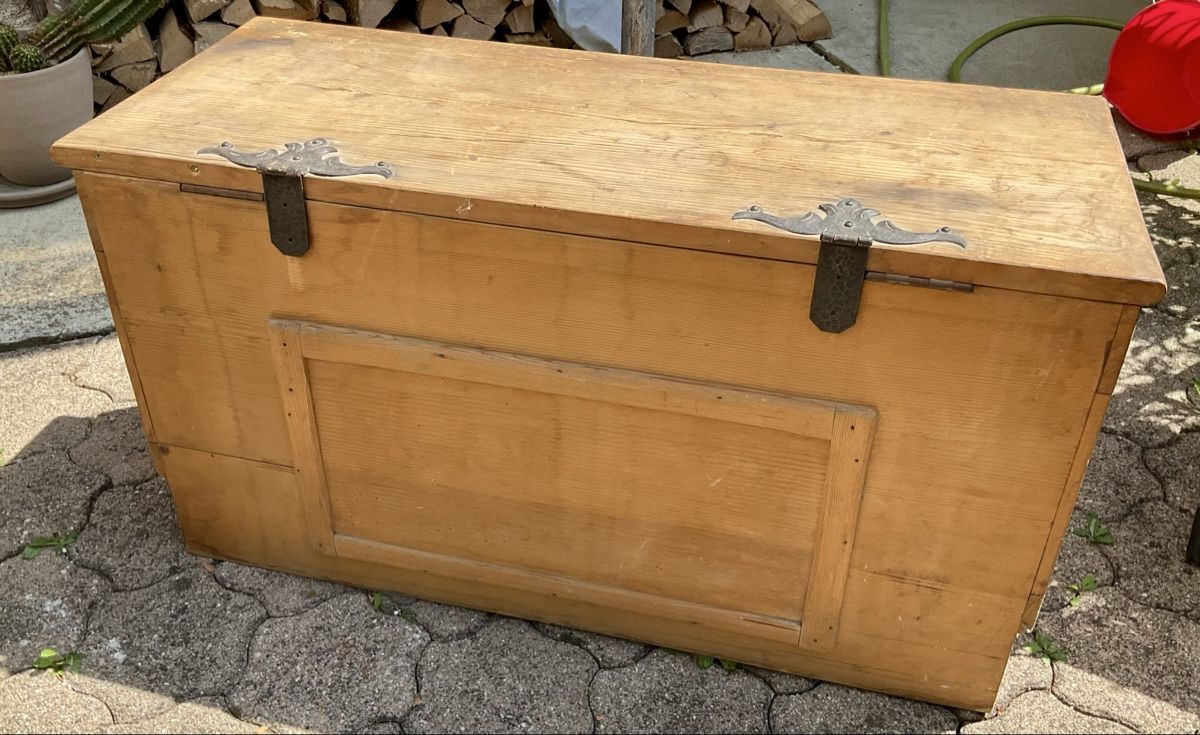 Truhen: Rustikale Truhe aus Holz, Vintage Look – Gebraucht aus Endingen von nathan05 5
