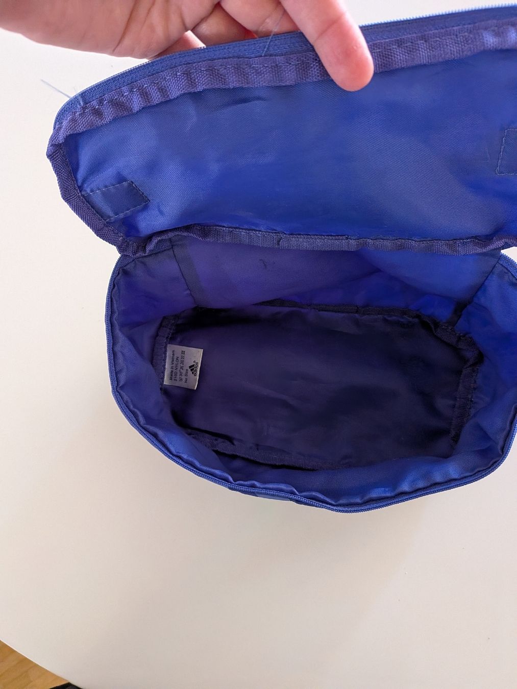 Custodie per cosmetici: Adidas Necessaire lila – Usato da Basel venduto da JJ.Elena 2