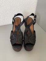 Sandales ZARA noires, talon compensé bois, comme neuves !