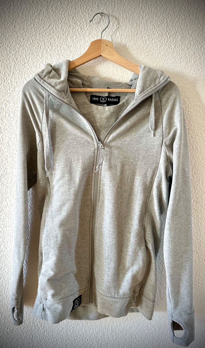 Pullover & Sweatshirts: Hoodie von Love Radius – Gebraucht aus Auvernier von E111 6