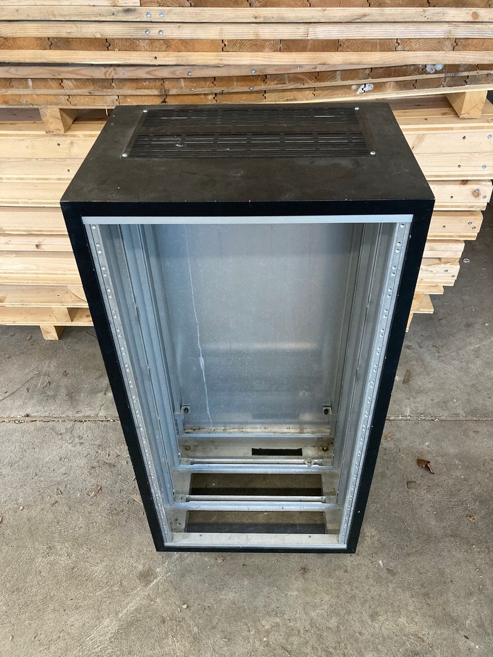 Altri accessori: 19" Rack / Geräteschrank – Usato da Aarau venduto da Atlantis7 1