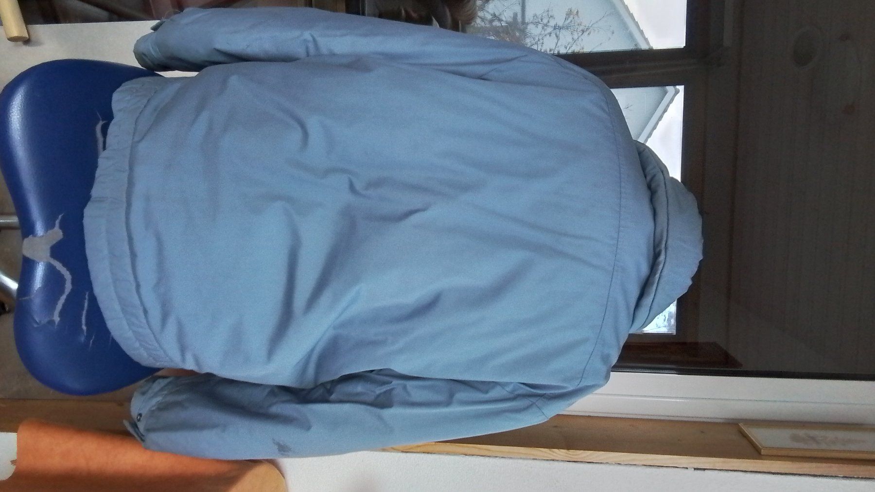 Cappotti: Herren Wintermantel, Grösse M, blau – Usato da Oberurnen venduto da DVDL 1