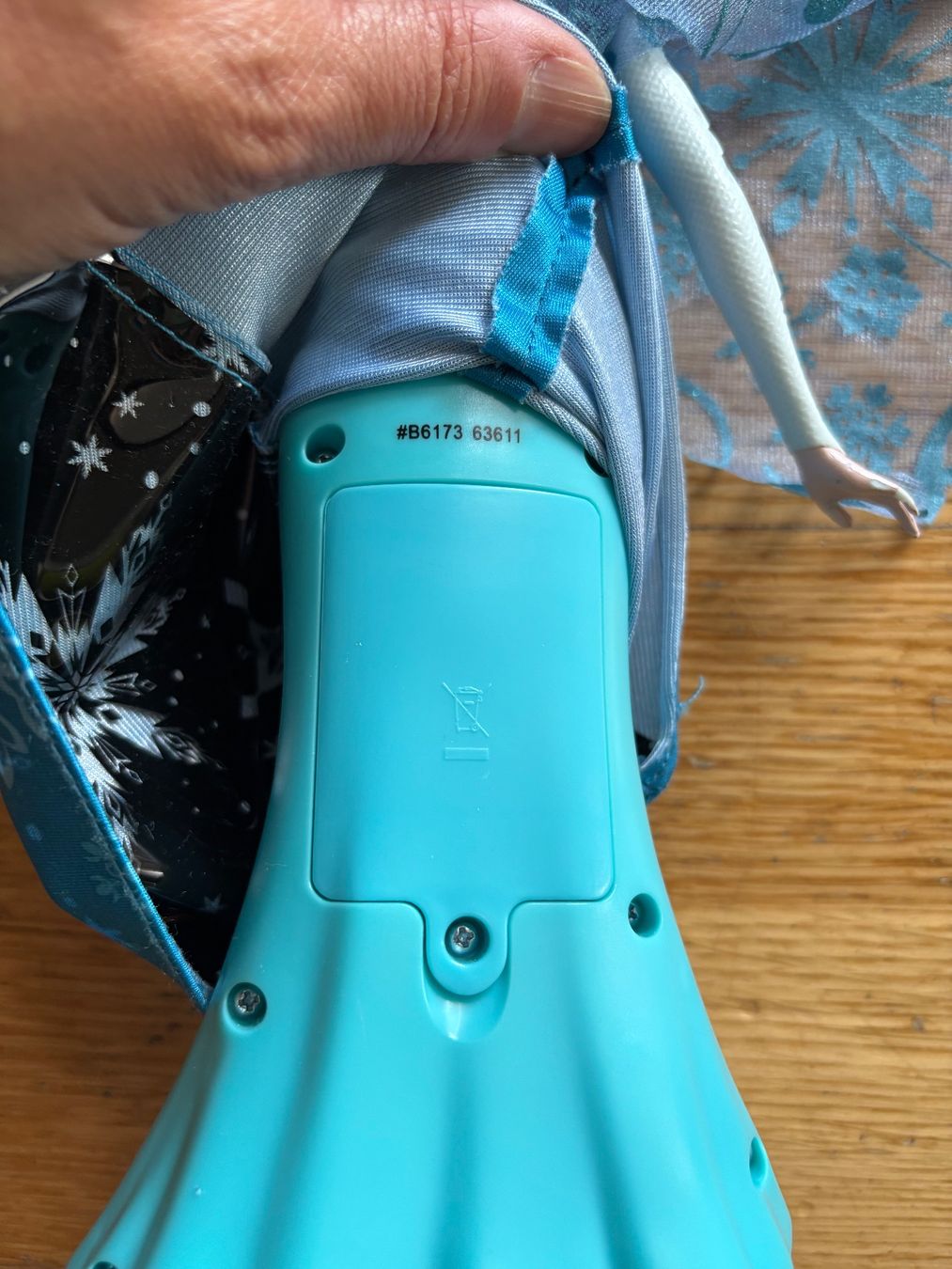 Disney Giocattoli: Eiskönigin Elsa Puppen 3er Set – Usato da Zürich venduto da Fabienne059 5