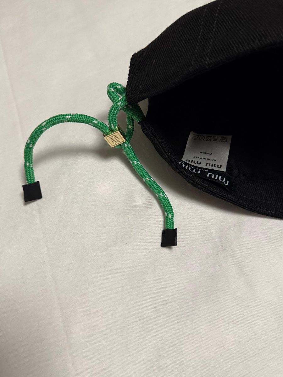 Autres vêtements & accessoires: Miu Miu Cap ab 1.- – D'occasion à Wattwil par IBiDaFurDi 3