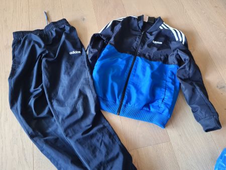 Adidas Trainer / Sportanzug -  dünner Stoff