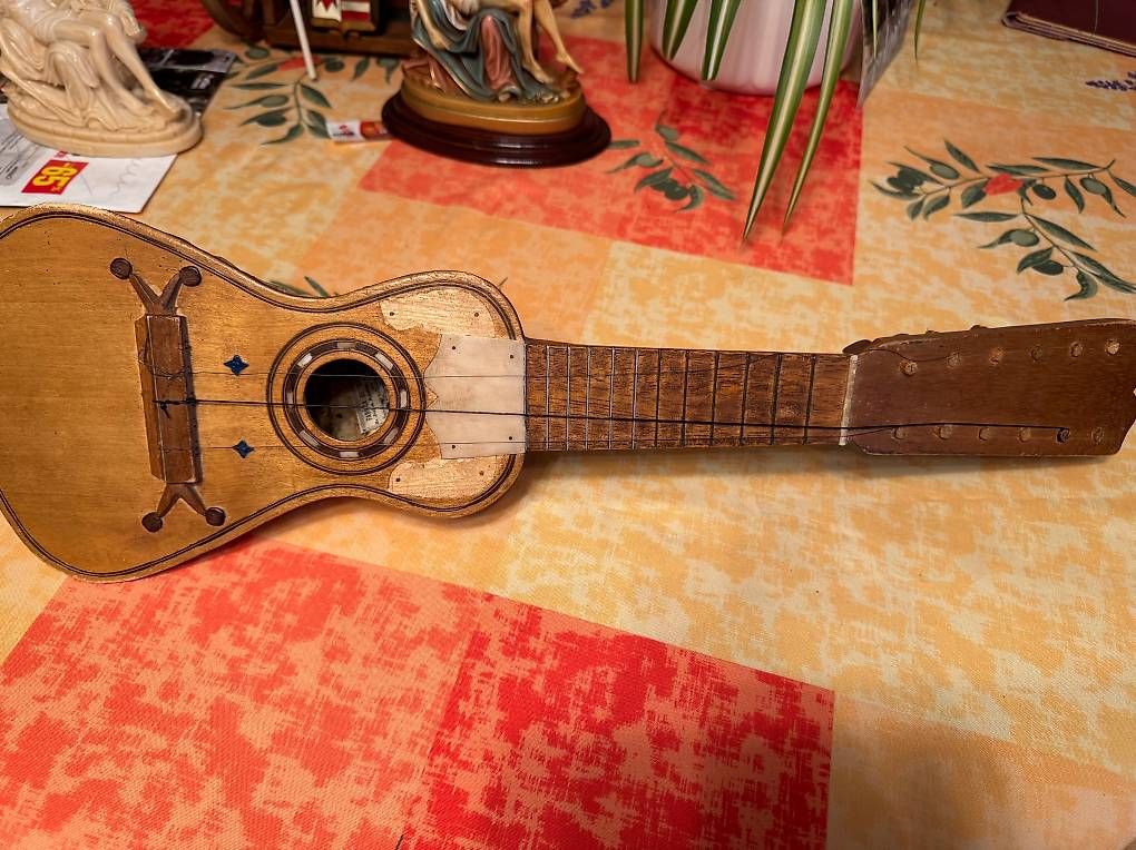 Strumenti musicali: musik instrumente – Usato da Bassecourt venduto da Fisico6 1
