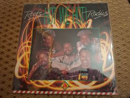 Reggae LP - Roots Radics - Hot we Hot!