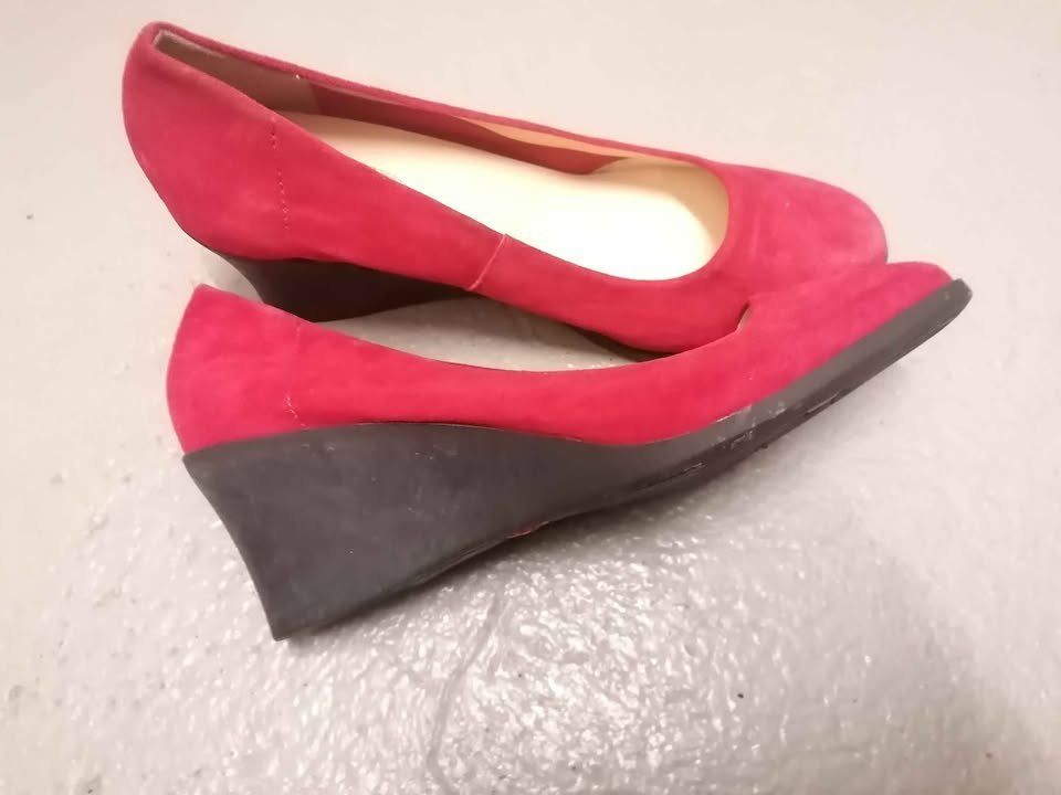 Scarpe da donna: Rote Schuhe mit Absatz von Bata Gr. 39 – Usato da Nänikon venduto da Manta87