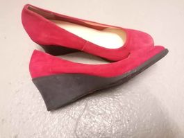 Rote Schuhe mit Absatz von Bata Gr. 39