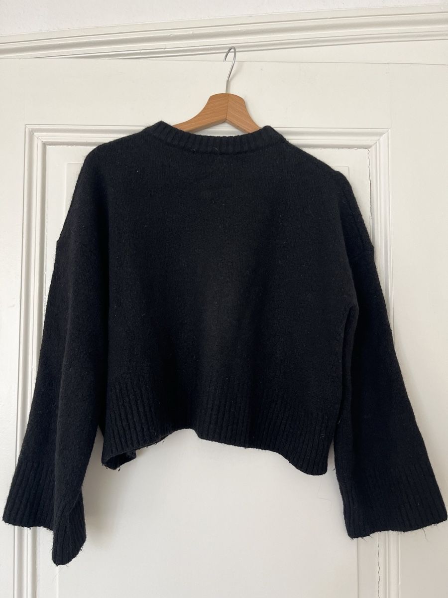 Pullover & Sweatshirts: Pullover schwarz Edited – Gebraucht aus Basel von cat_25m7 1
