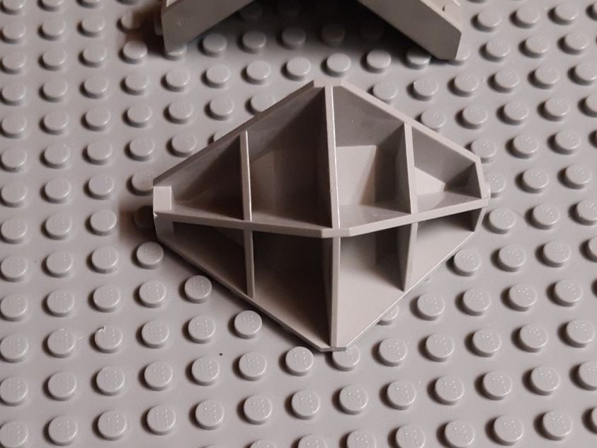 Lego Kit di costruzioni: LEGO Classic Space - Panel 4x4x6 Corner - 4737 – Usato da Muhen venduto da Legoholic 2