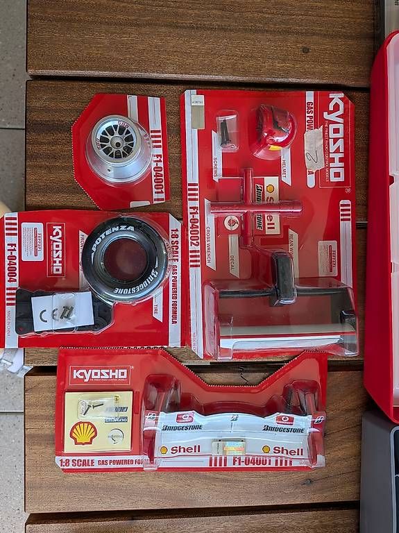 Tous les outils: Ferrari Einzelbauteile – Neuf avec emballage d'origine à Buttwil par Mafu71 1