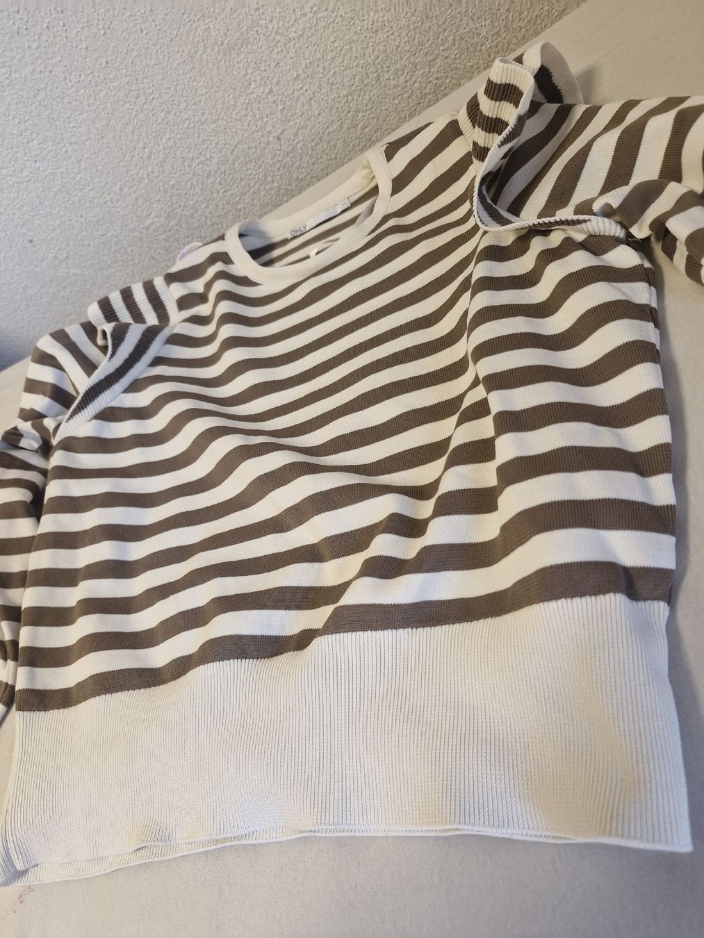 Only Maglioni & Felpe: ONLY Strickpullover Grösse M Herbstlicher Streifenlook – Usato da Wädenswil venduto da ari_k29d 3