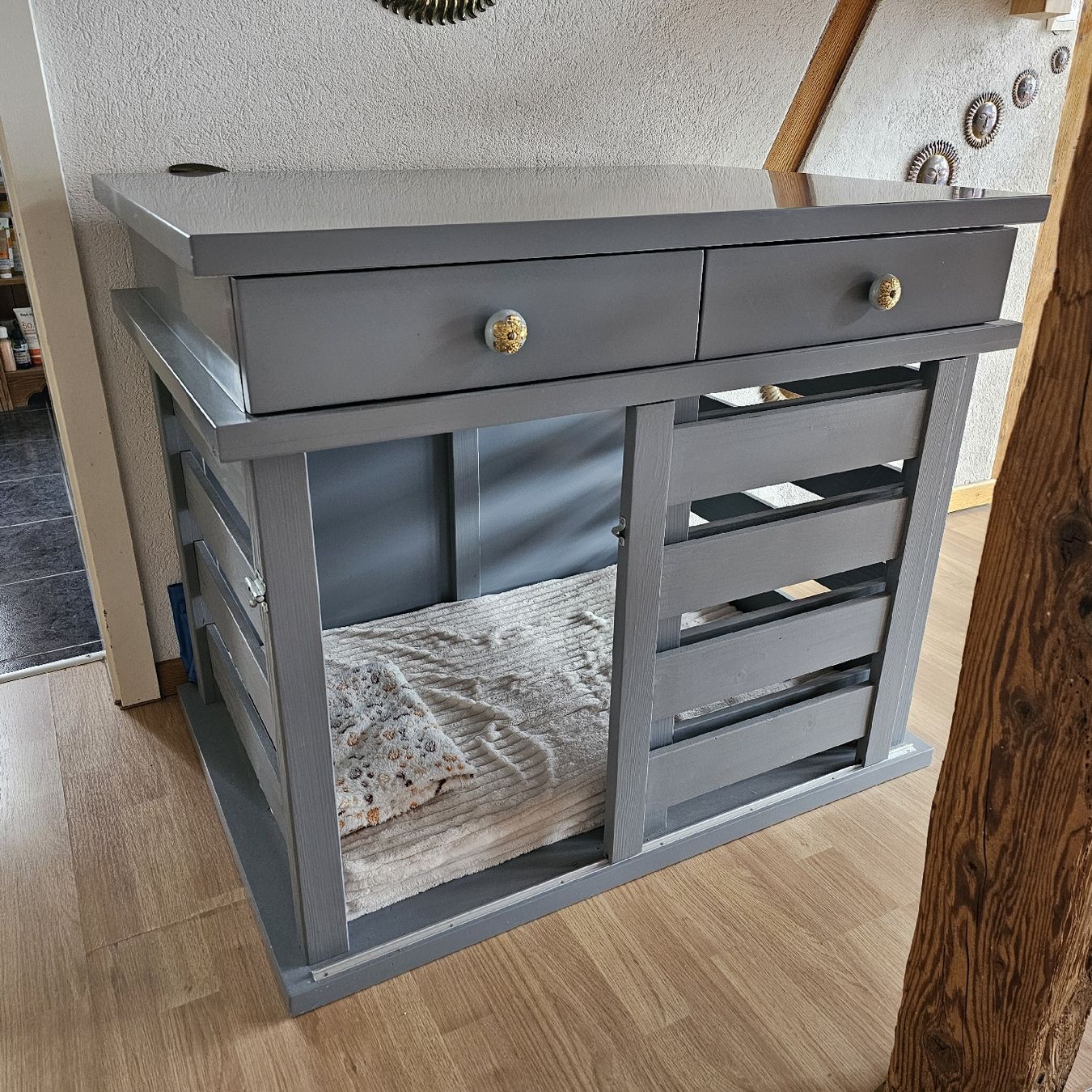 Cassettiere: Hundebox Kommode – Nuovo (secondo la descrizione) da Weggis venduto da ani_j9qy