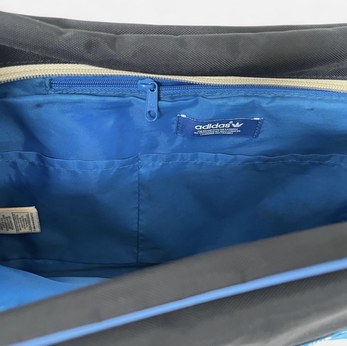 Adidas Taschen: Adidas Tasche Vintage – Gebraucht aus Gipf-Oberfrick von Sloth_1 3