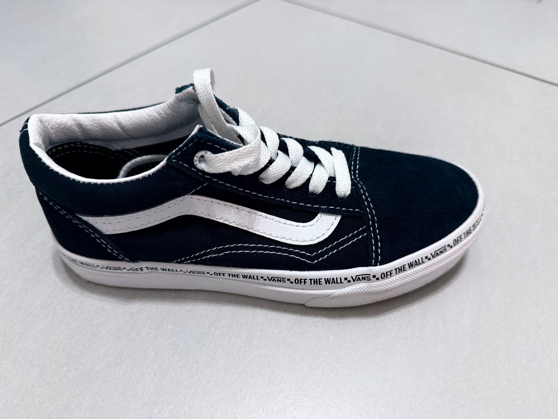 Vans Scarpe per ragazzi: Vans Kids OLD SKOOL Marine EU 33 – Usato da Egg b. Zürich venduto da Stence-76 1