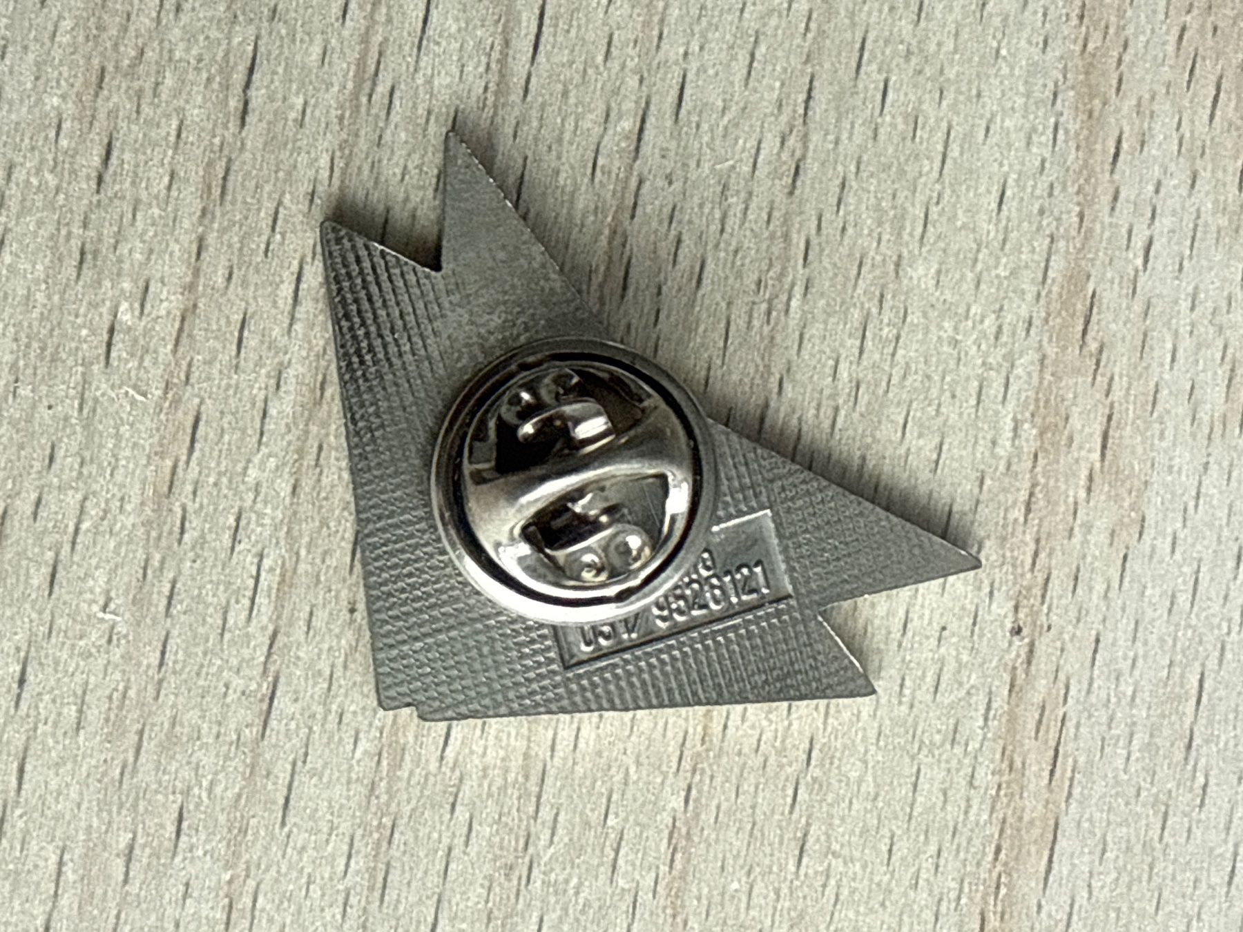 Plaketten & Abzeichen: Pin Acifer Dreispitz 40 Jahre – Gebraucht aus Glattbrugg von Schweigmatt 1