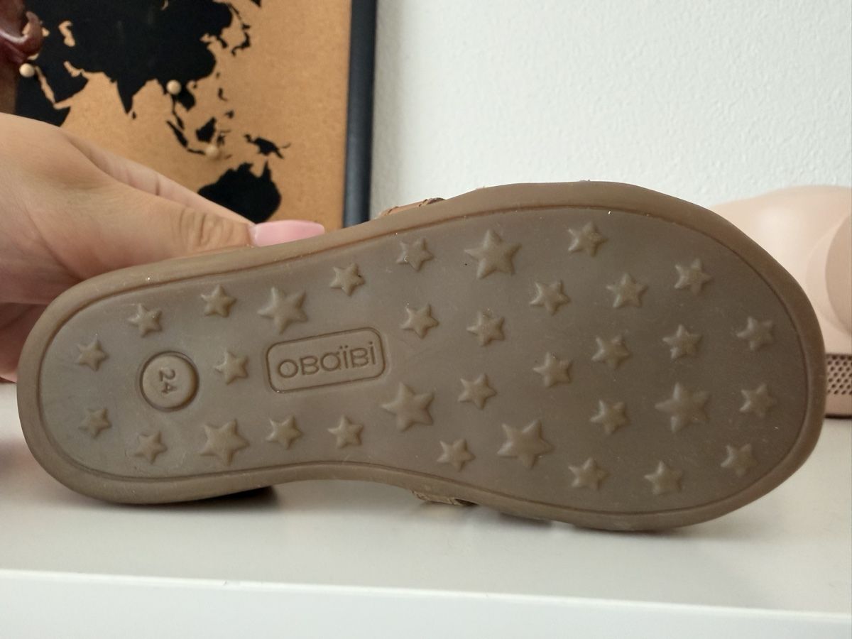 Scarpe per ragazzi: Sandali bambina numero 24  – Nuovo (secondo la descrizione) da Losone venduto da lis_8rfv 1