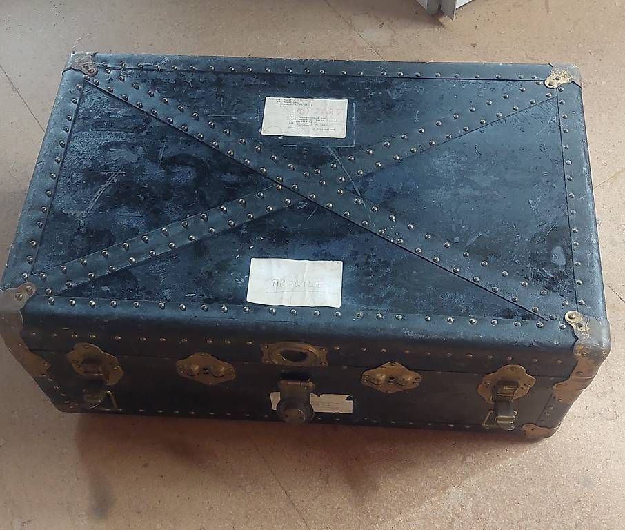 Valises de voyage: Antiker Koffer – D'occasion à Greppen par chr_22d9