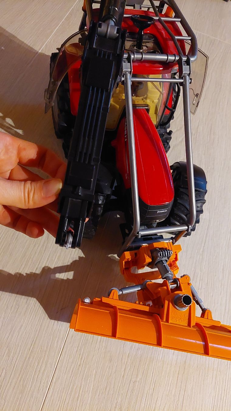 Bruder Jouets: Bruder Schneeschiebefahrzeug Traktor – D'occasion à Volketswil par Anni88 2