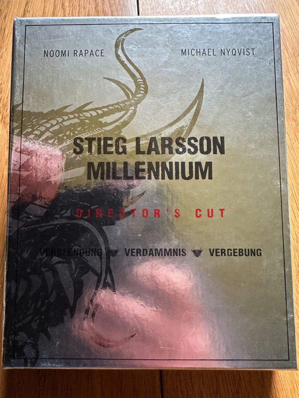 Tutti i DVDs: Stieg Larsson Millennium Trilogie Bluray Box – Usato da Benken ZH venduto da Audi-erich