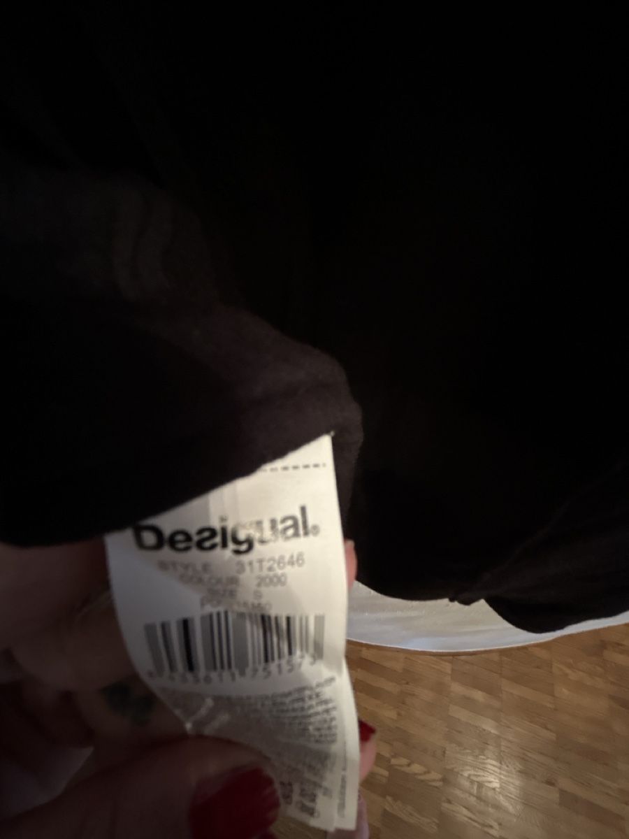 Desigual Top: Desigual – Nuovo (secondo la descrizione) da Pully venduto da Kalissa 4