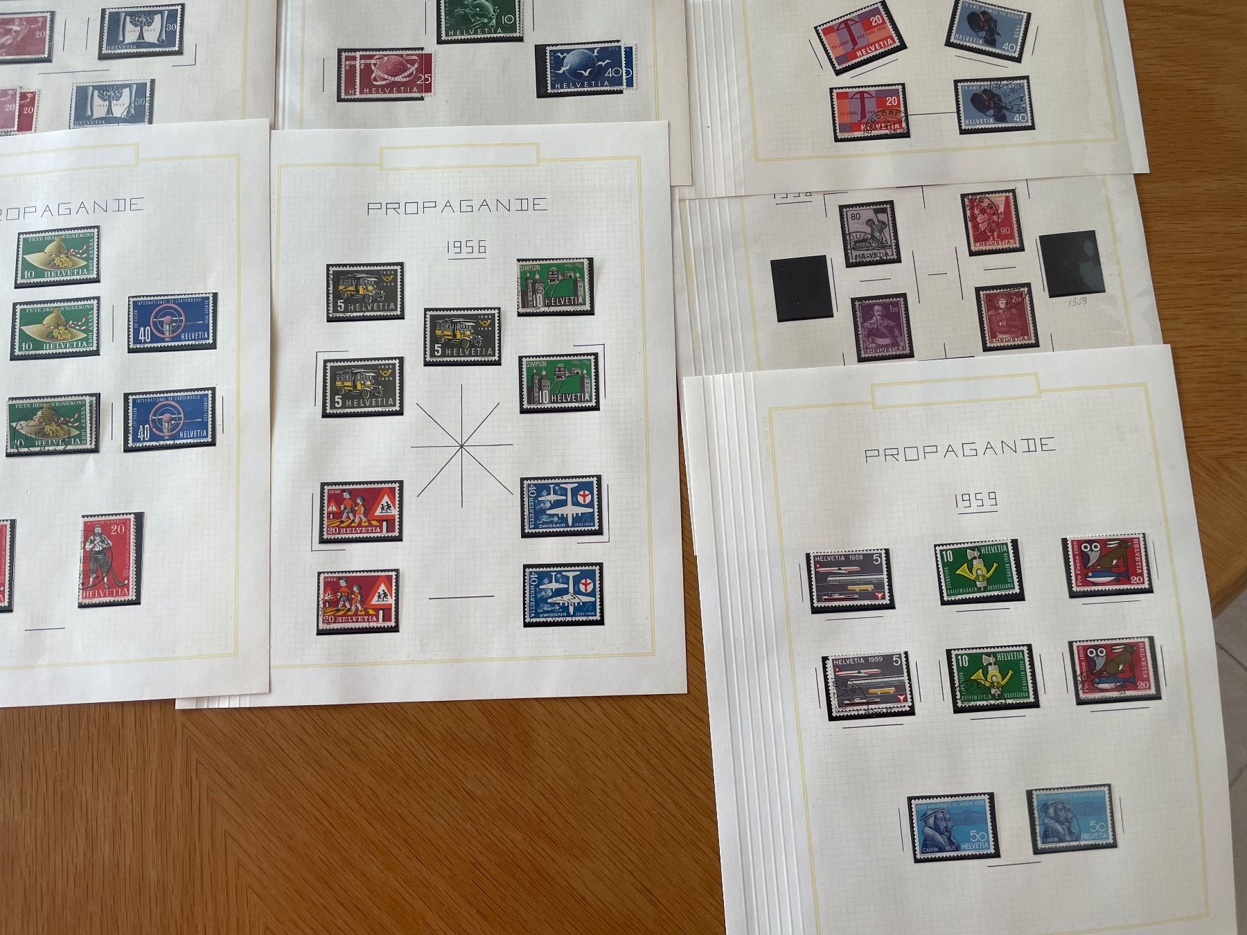 Tutti i francobolli: PAX, 26 p. collection soignée – Usato da Sonceboz-Sombeval venduto da Comment2 4