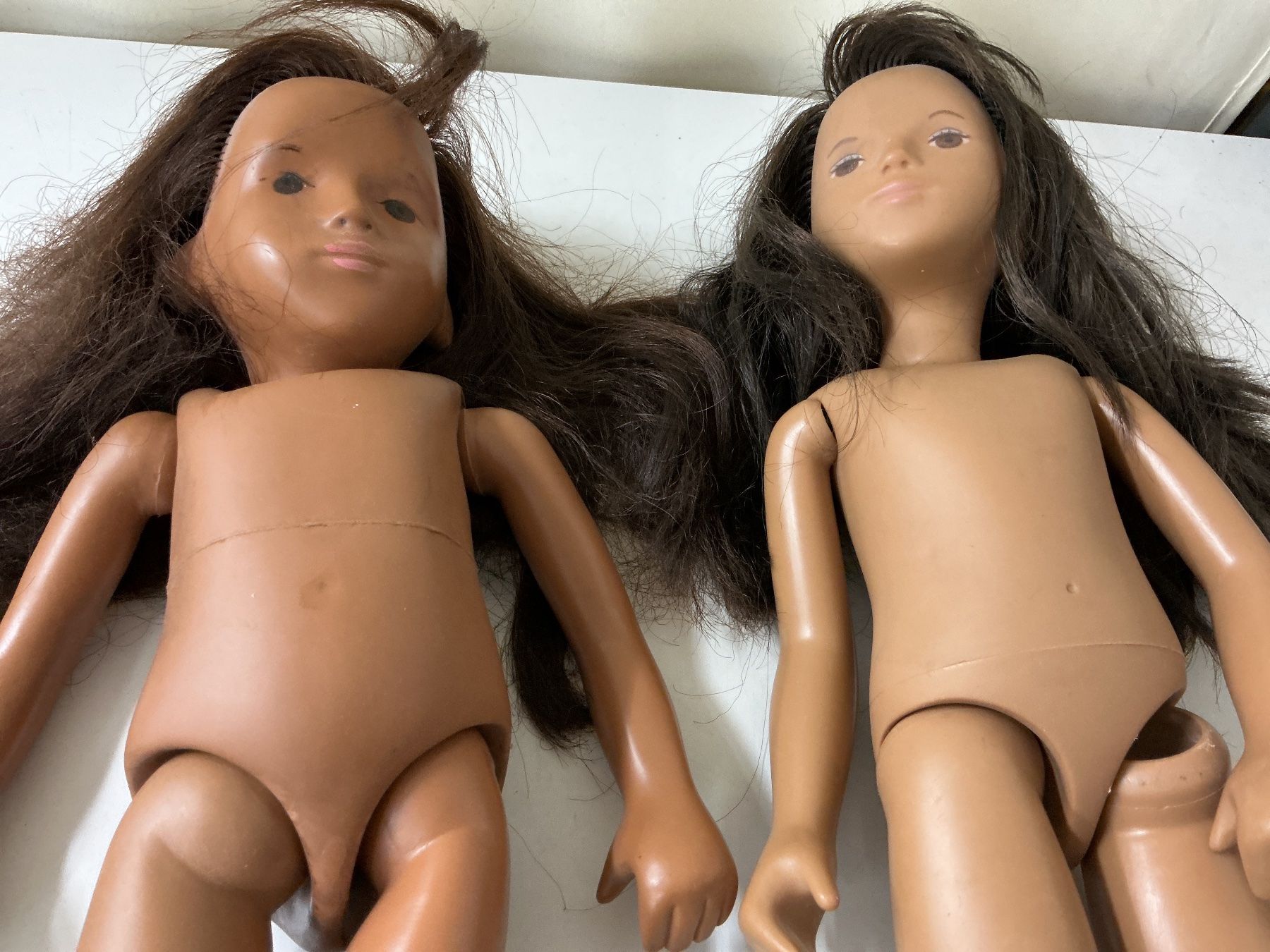 Bambole: 2 Sasha Puppen braun – Usato da Bern venduto da vielerart 2