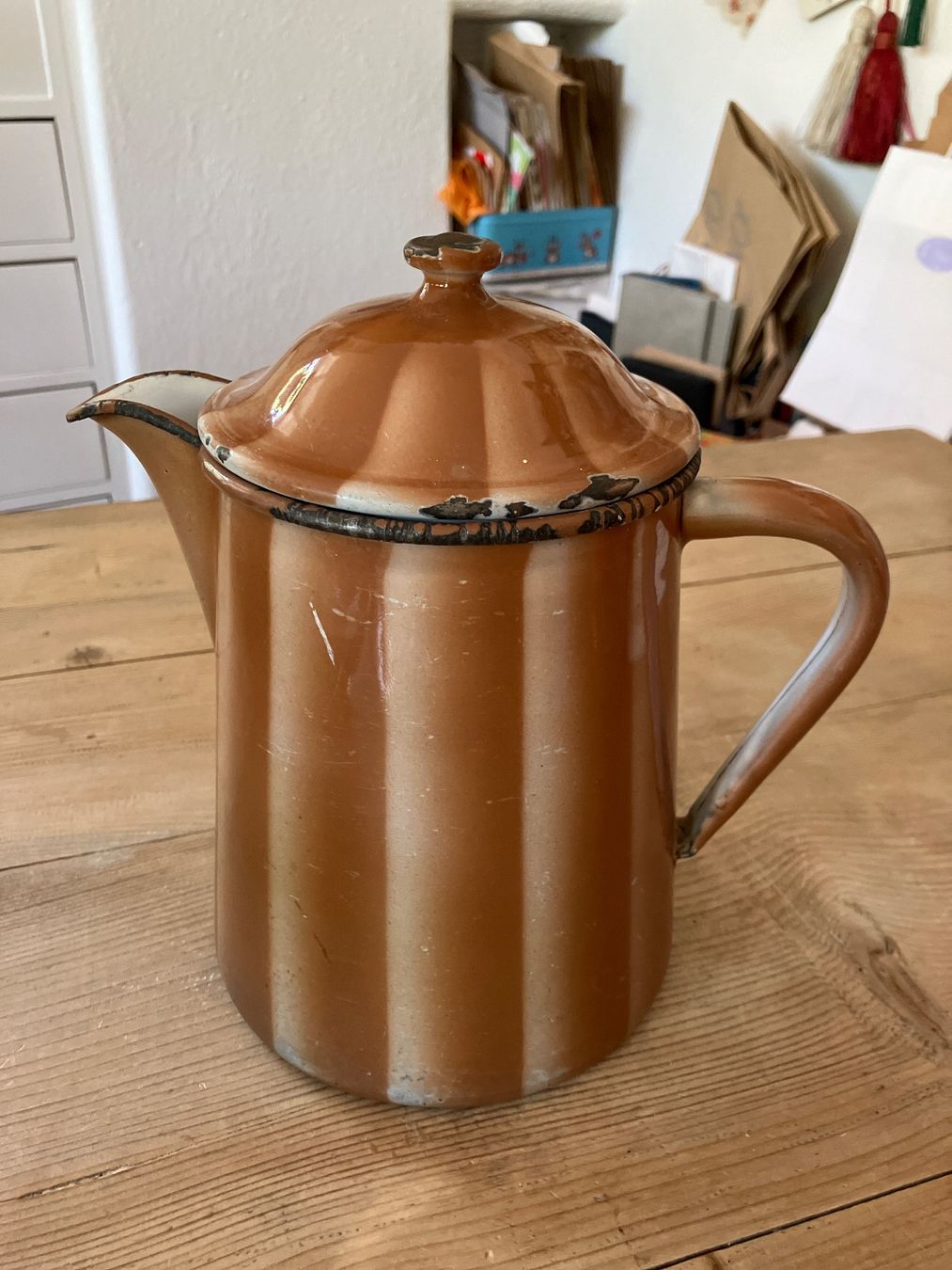 Caraffe: Krug - Emaille - Antik – Usato da Winterthur venduto da pompea