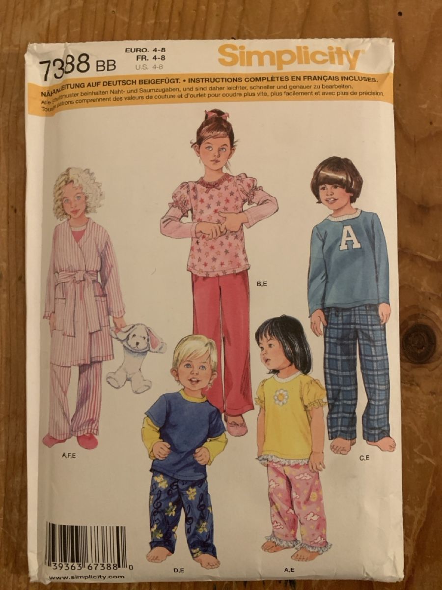 Patrons: Schnittmuster Kinderkleider  – D'occasion à Zürich par Rub0