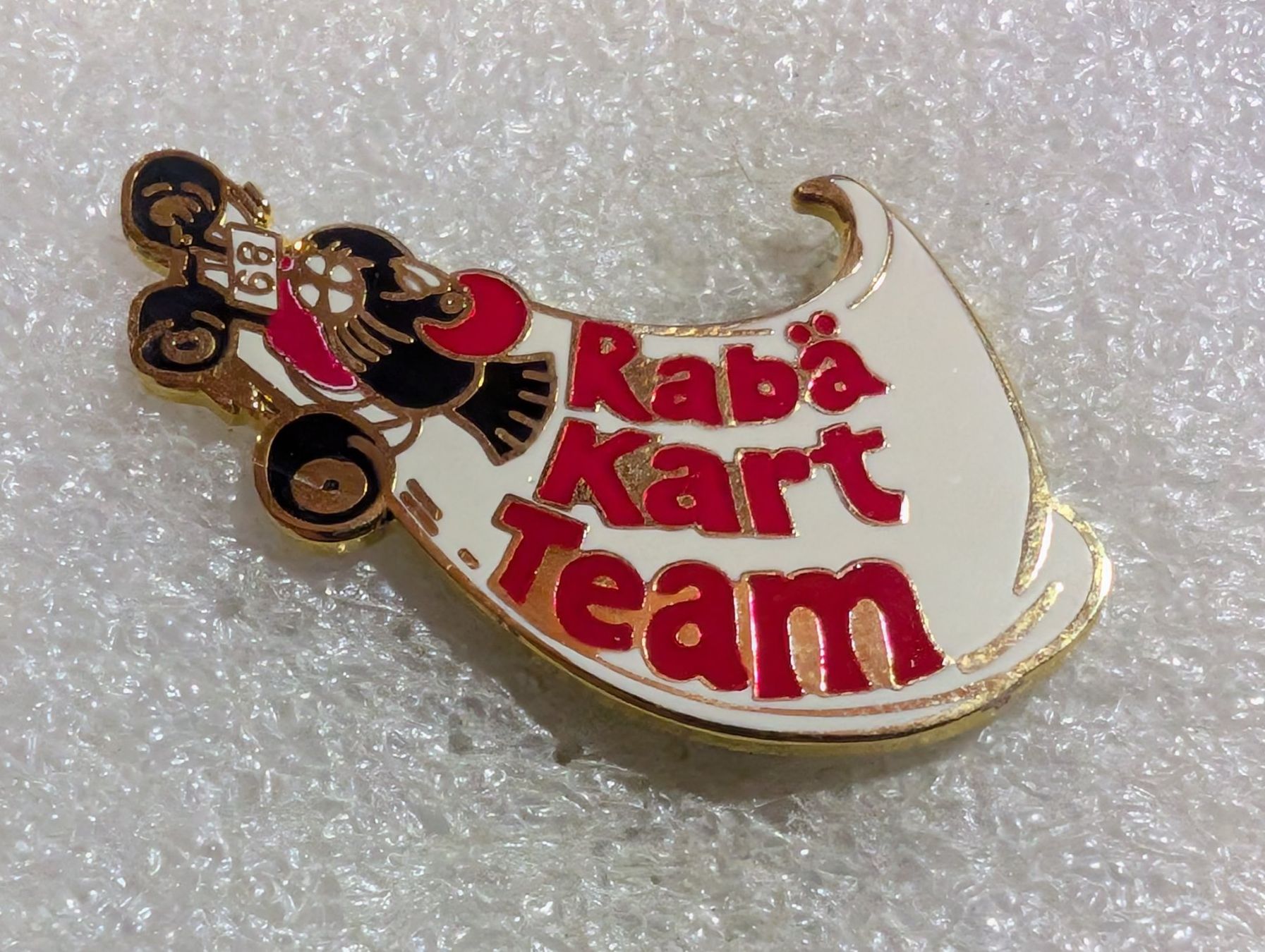 Placchette & Badge: Ansteckpin 215: Rabä Kart Team – Usato da Oppligen venduto da Pin-Fall-Shop