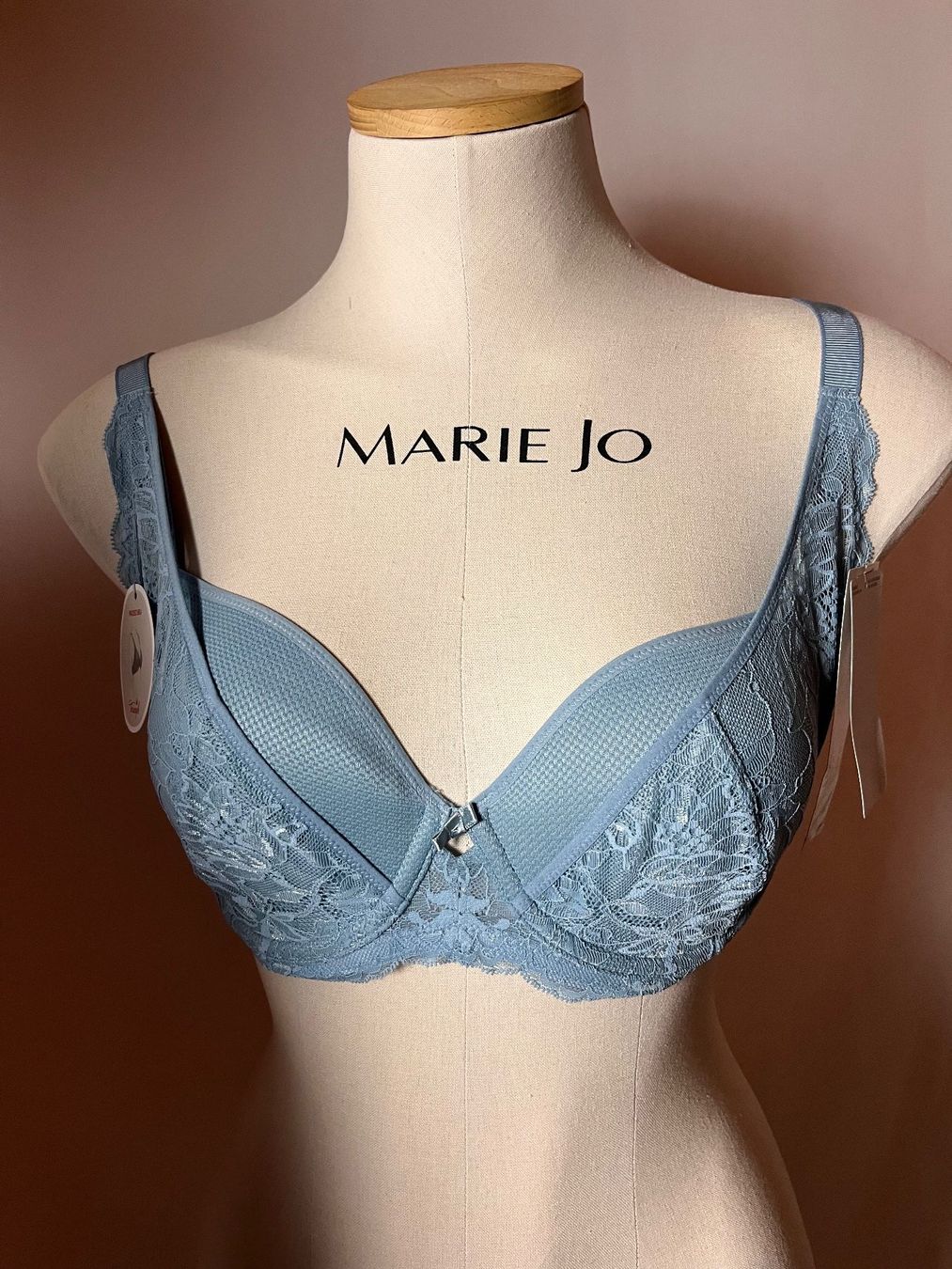 Triumph Altra biancheria intima: TRIUMPH, Bügel-BH AMOURETTE CHARM, Grösse 70E, Hellblau – Nuovo e nell'imballaggio originale da Rudolfstetten venduto da gst_g7xl