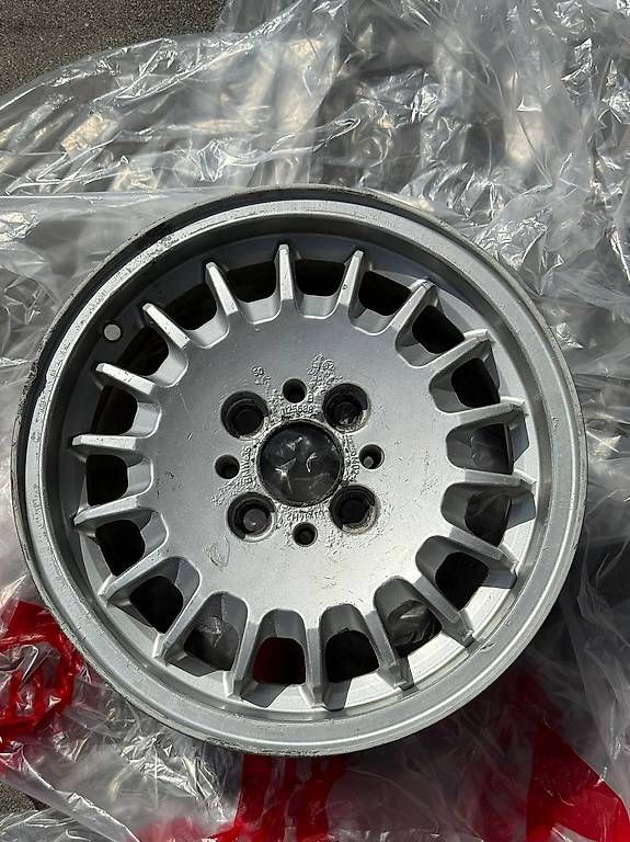 BMW Felgen: Bmw e30 Felgen – Gebraucht aus Selzach von rob_l9ly 1
