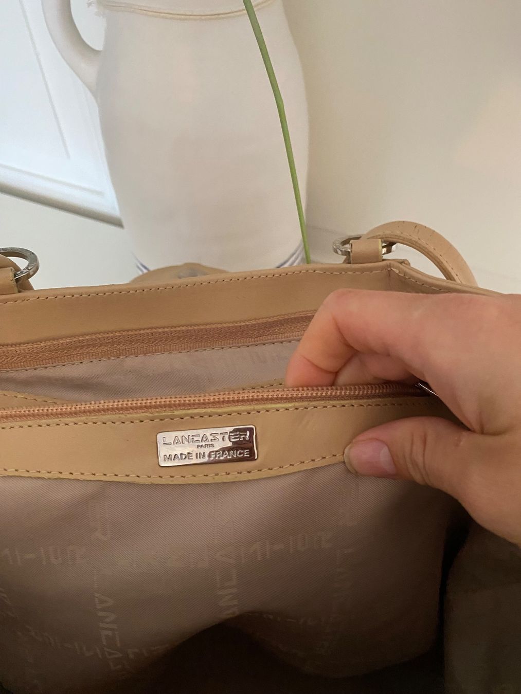 Lancaster Taschen für Damen: Lancaster Damen Leder Handtasche/Rucksack – Gebraucht aus Zürich von ana_7wny 3