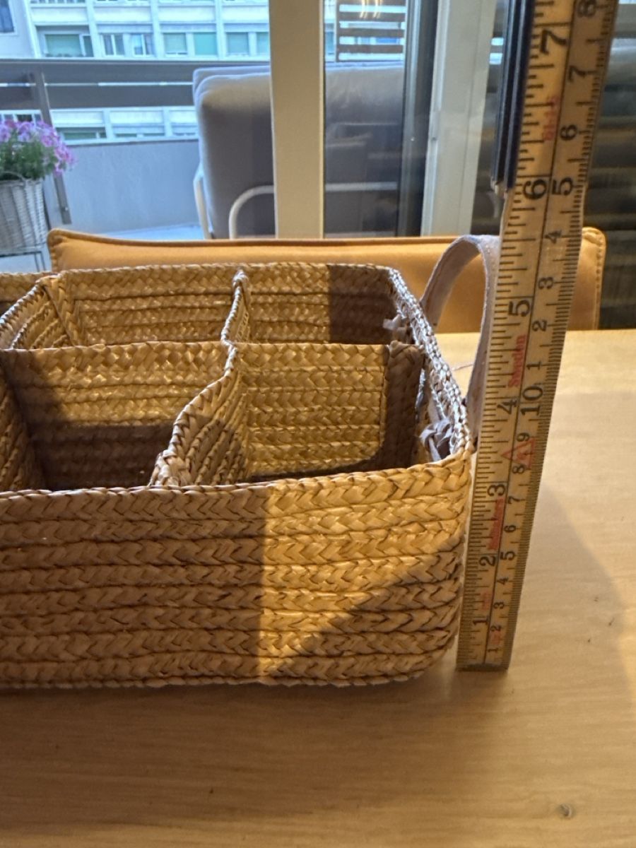 Autres articles pour la maison: Multipurpose storage/ container  – D'occasion à Genève par hai_2rp8 2