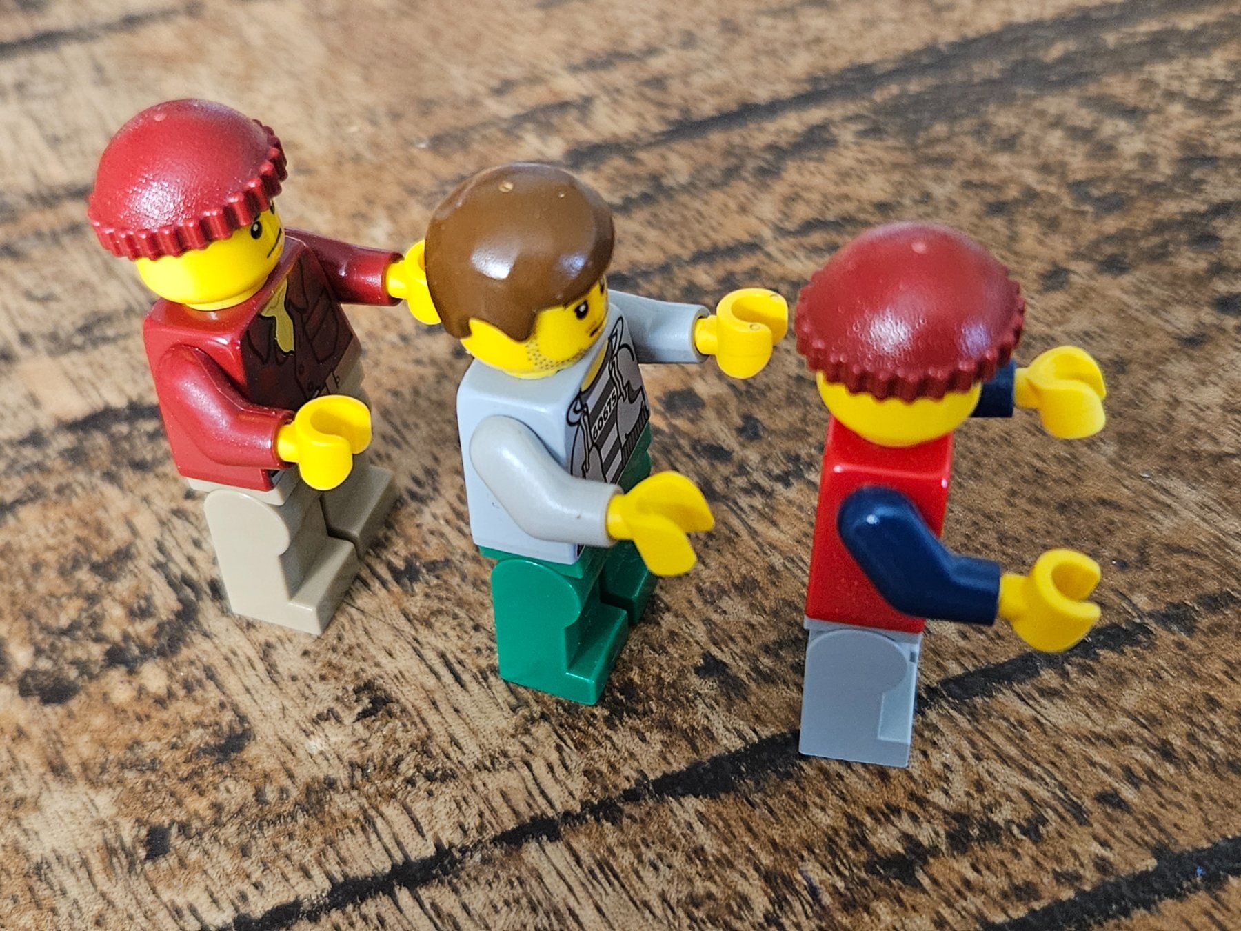 Lego Kit di costruzioni: lego lot de 3 figurines – Usato da Confignon venduto da Ecrofigs 3